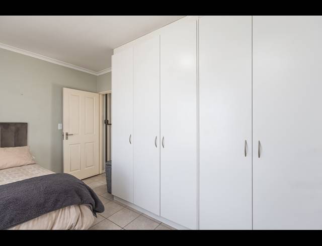 2 BEDROOM TOWNHOUSE FOR SALE IN BRACKENFELL SOUTH